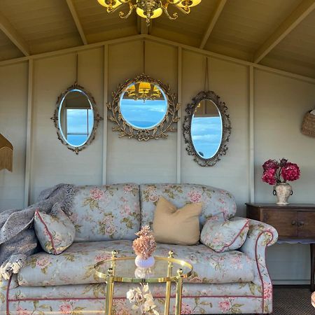 The Pink Cottage Upstairs Suite & Garden Summer Room Whitehead Eksteriør billede