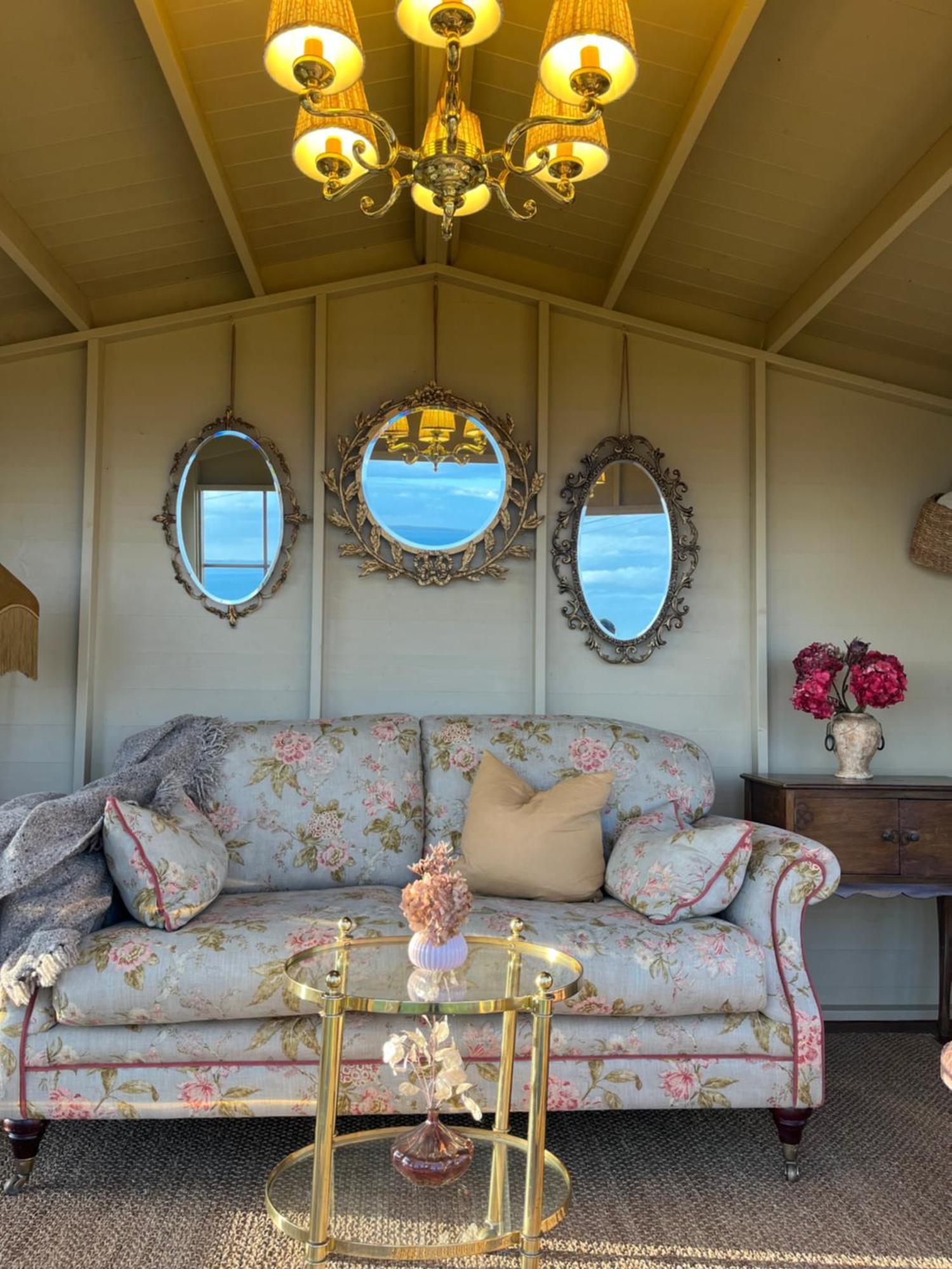 The Pink Cottage Upstairs Suite & Garden Summer Room Whitehead Eksteriør billede