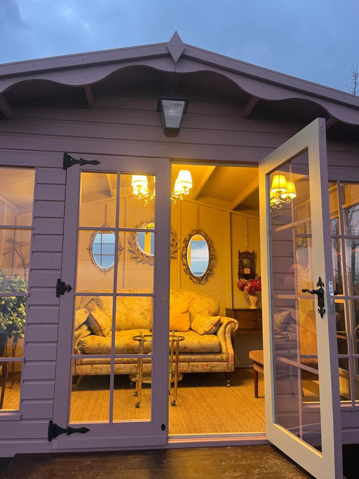 The Pink Cottage Upstairs Suite & Garden Summer Room Whitehead Eksteriør billede