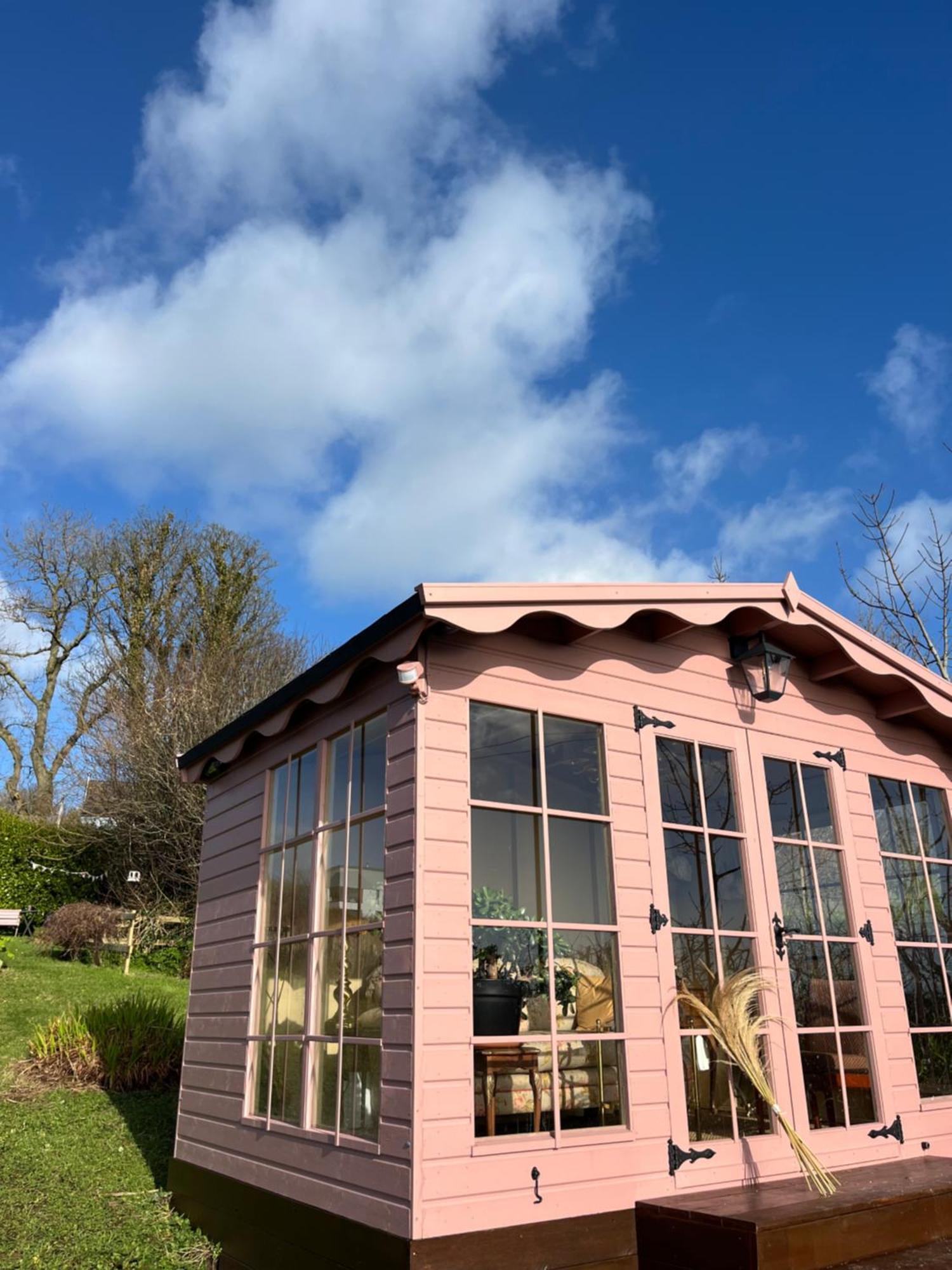The Pink Cottage Upstairs Suite & Garden Summer Room Whitehead Eksteriør billede