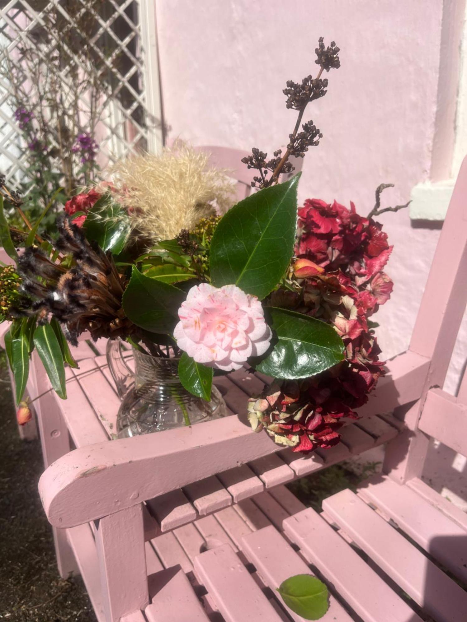 The Pink Cottage Upstairs Suite & Garden Summer Room Whitehead Eksteriør billede